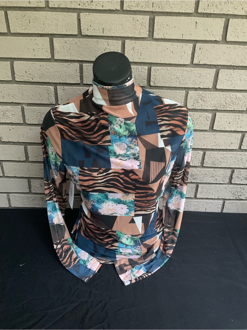 Women's Long-Sleeve Turtleneck Patchwork Print Top - Blue/Brown